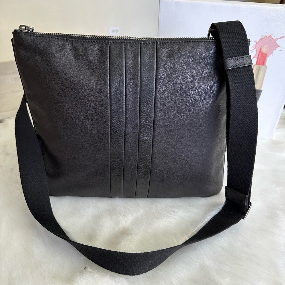 Auth Bally Messenger Bag - Picture 3 of 17